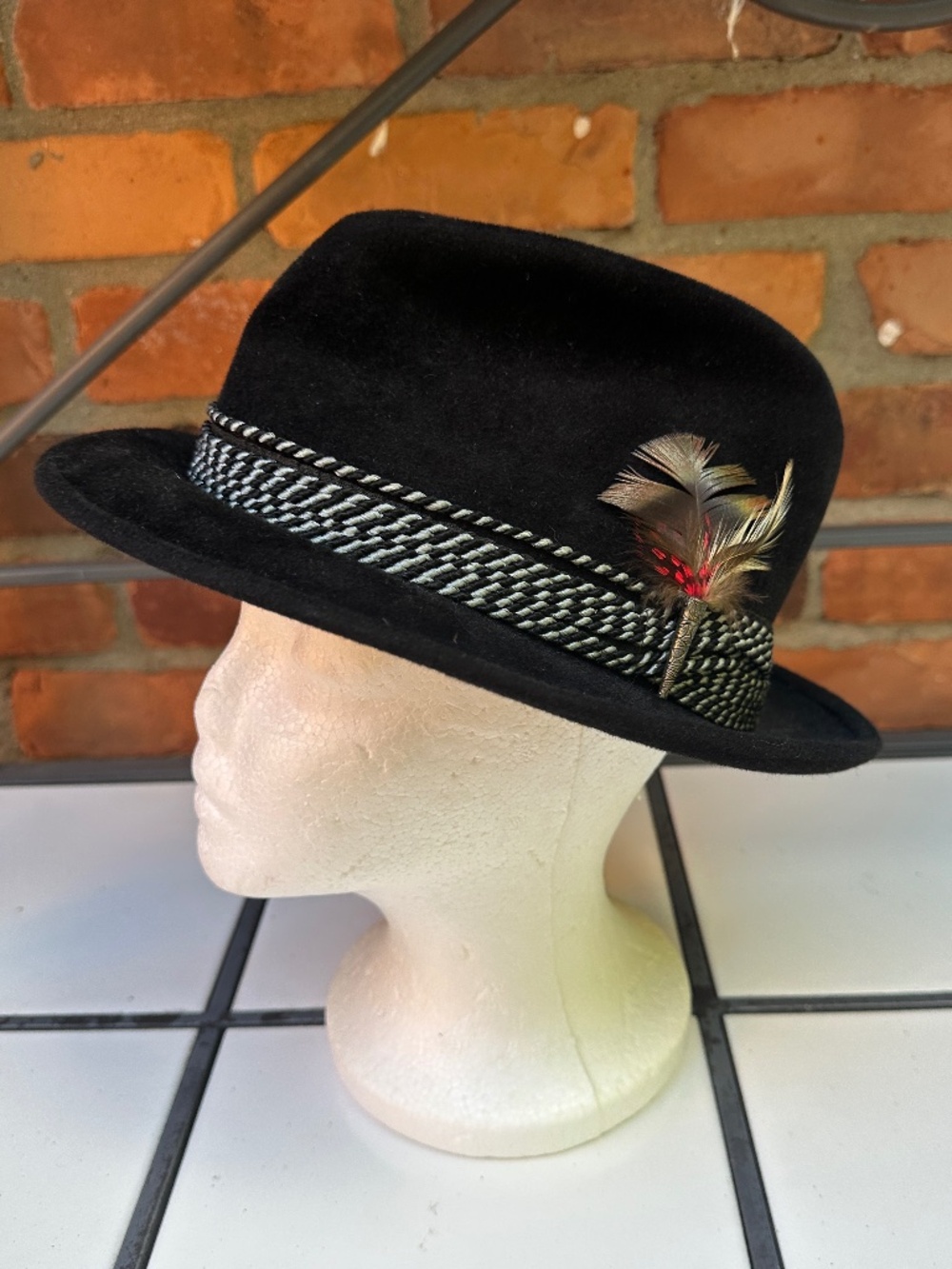 Vintage Mallory Black Felt Fedora Hat with Braided Band & Feather – Mid-Century